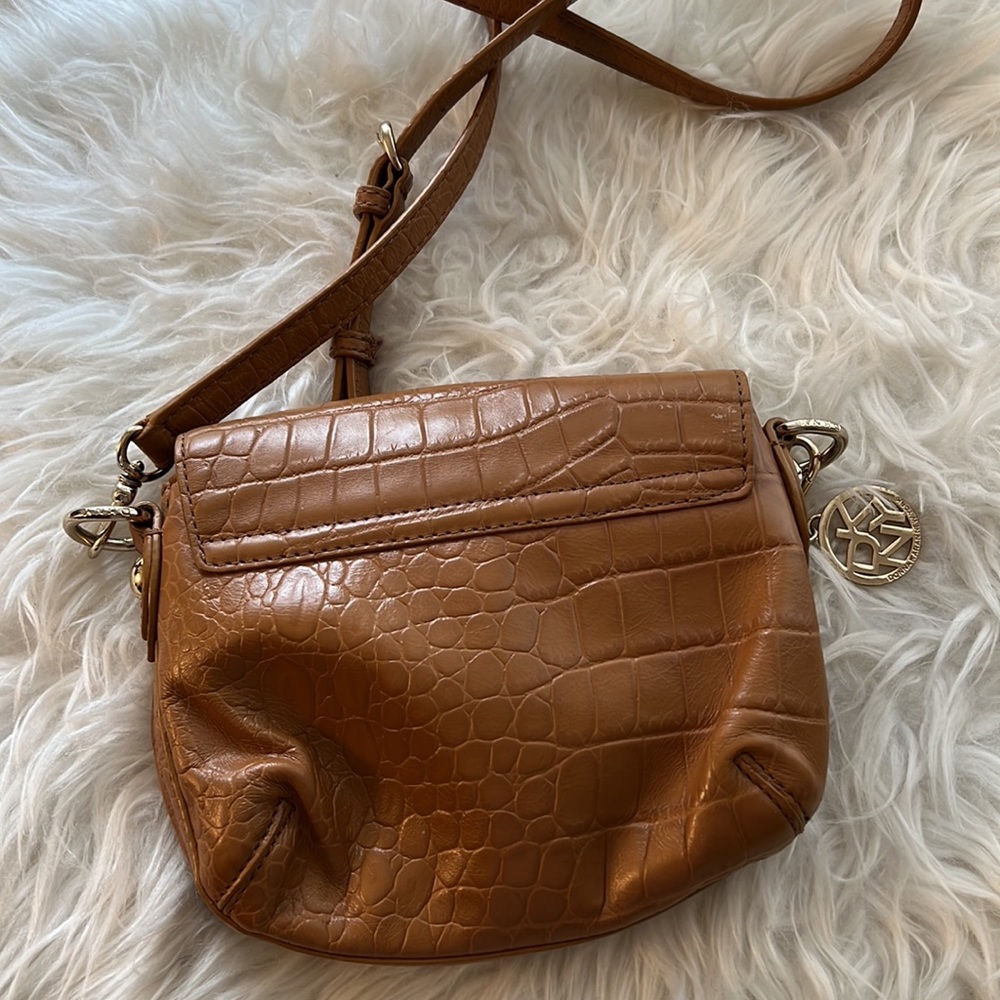 DKNY croc leather crossbody bag - Picture 5 of 7